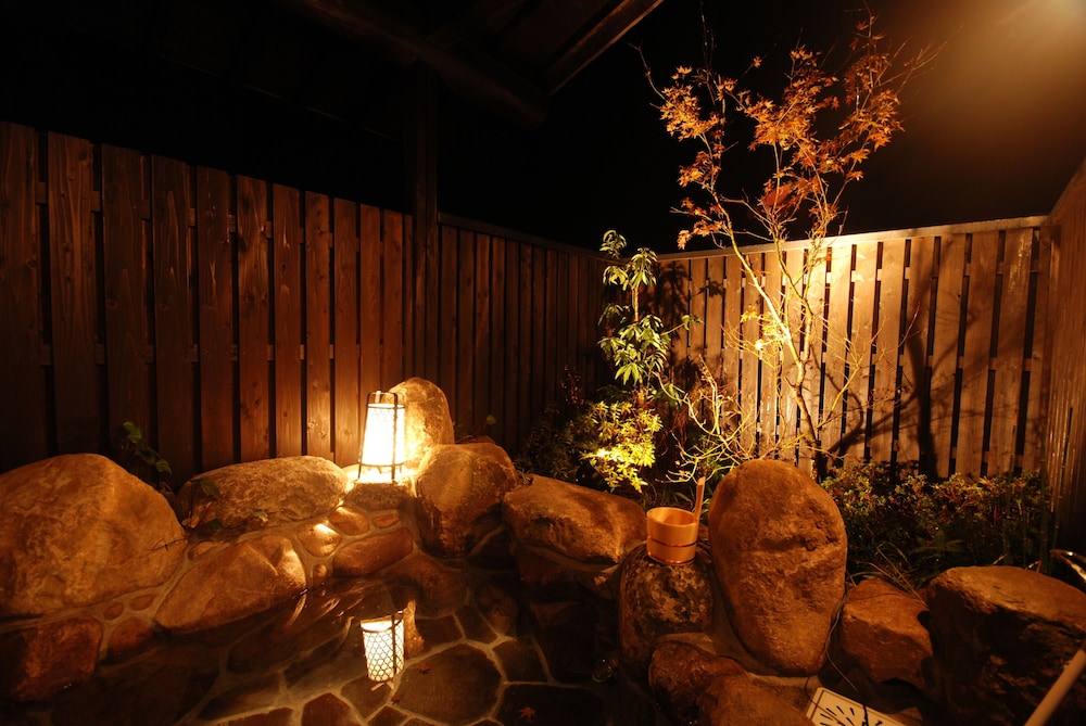 あかね 大人6名用 バスルーム0 | 岡山ひるぜん貸別荘 ピーターパン