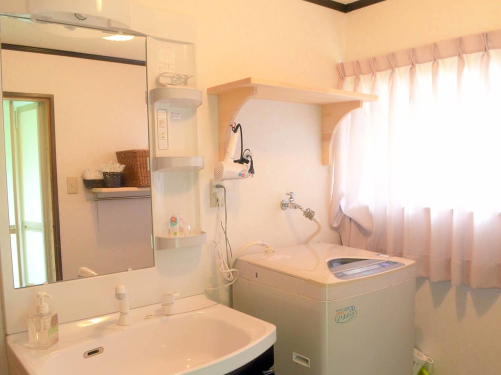 ネバーランド 大人10名用 ランドリー0 | 岡山ひるぜん貸別荘 ピーターパン