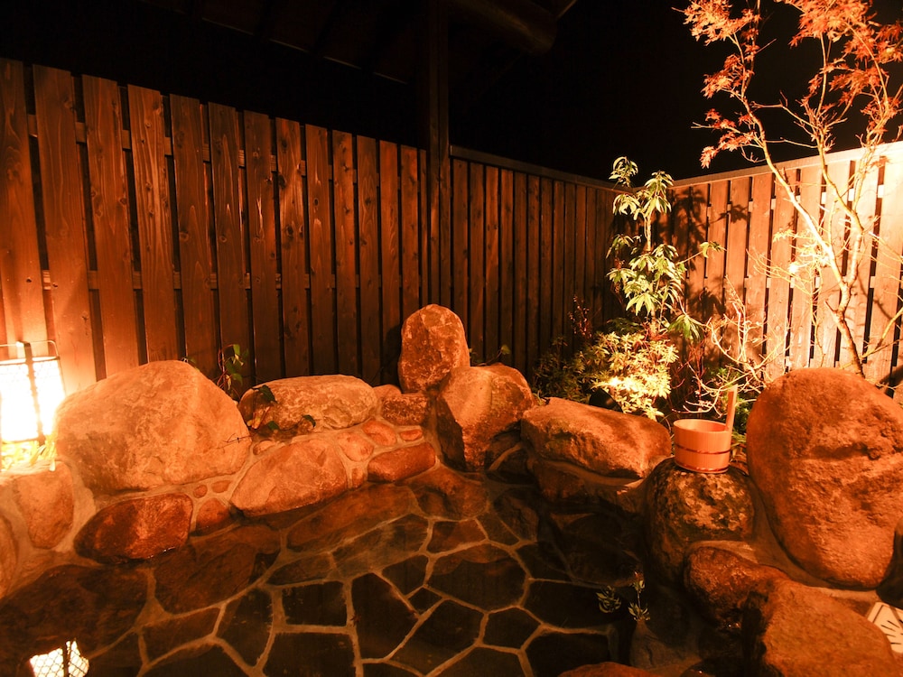 むらさき 大人12名用 バスルームの設備1 | 岡山ひるぜん貸別荘 ピーターパン