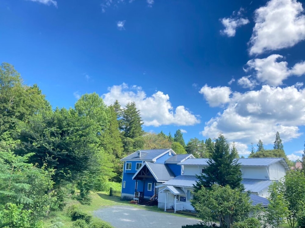 ネイビー 大人8名用 テラス / パティオ5 | 岡山ひるぜん貸別荘 ピーターパン