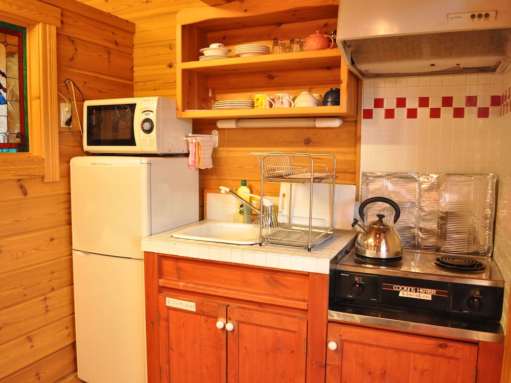 レッド＆ブルー 大人4名用 専用キッチン0 | 岡山ひるぜん貸別荘 ピーターパン