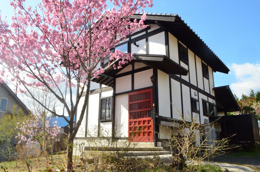 あかね 大人6名用 | 岡山ひるぜん貸別荘 ピーターパン