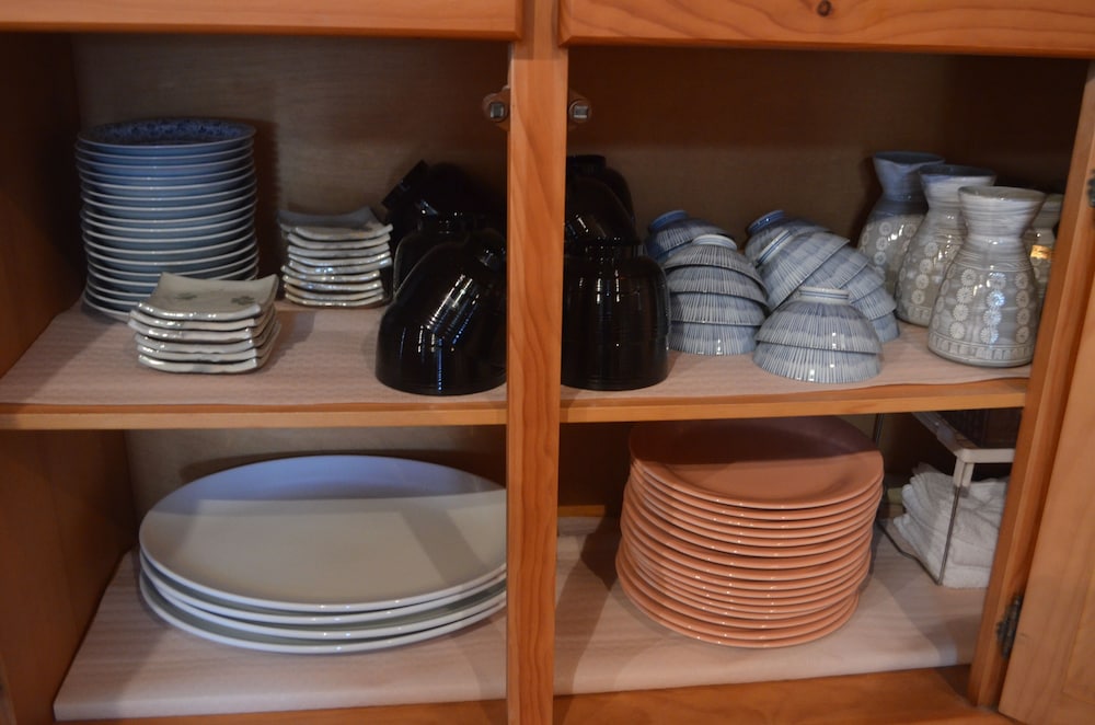 ホワイト 大人4名用 専用キッチン3 | 岡山ひるぜん貸別荘 ピーターパン