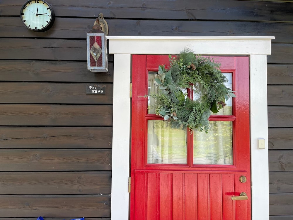 レッド＆ブルー 大人4名用 テラス / パティオ4 | 岡山ひるぜん貸別荘 ピーターパン