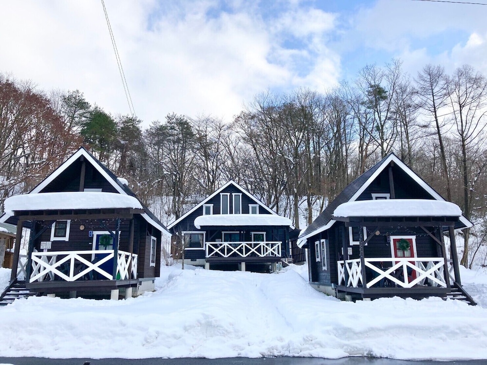 レッド＆ブルー 大人4名用 テラス / パティオ5 | 岡山ひるぜん貸別荘 ピーターパン