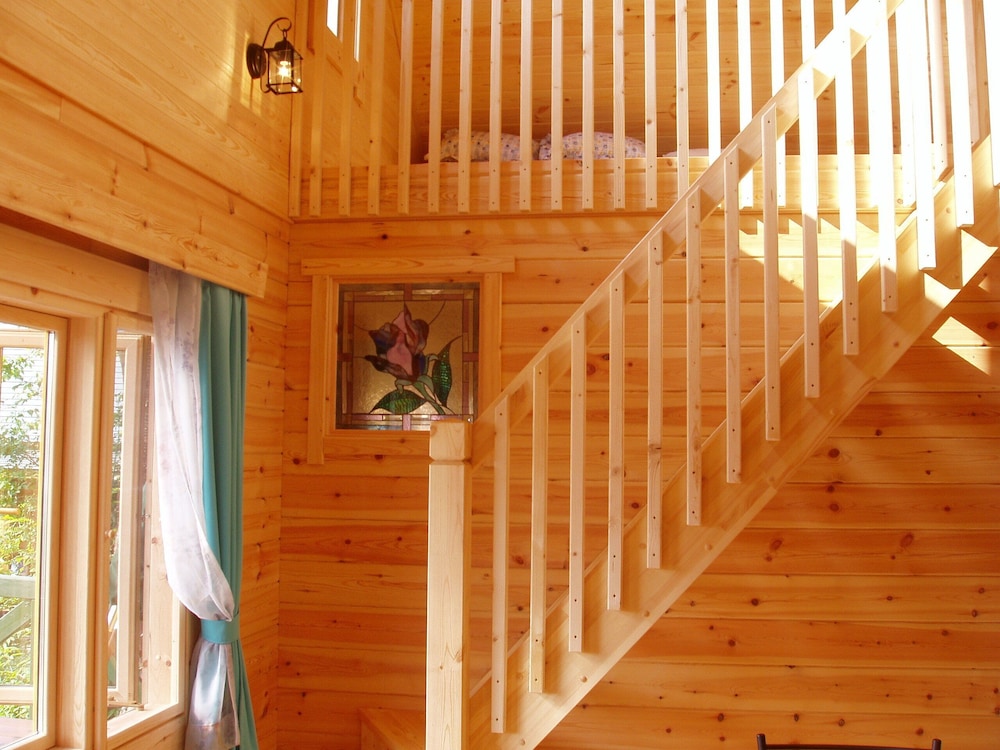 グリーン 大人8名用 客室4 | 岡山ひるぜん貸別荘 ピーターパン