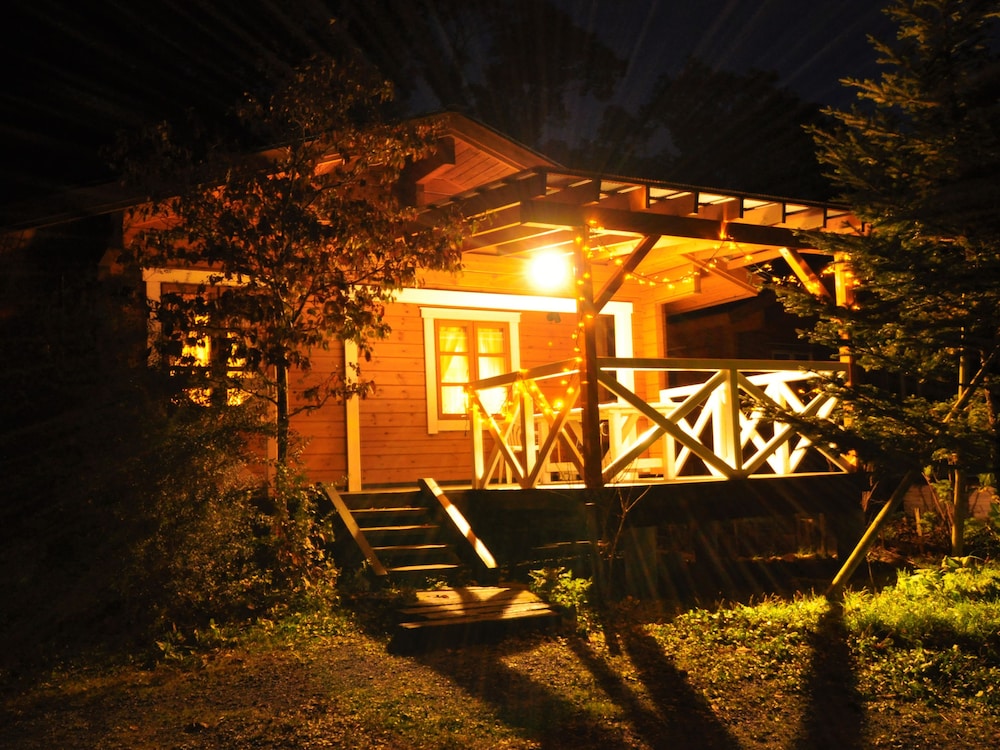 ホワイト 大人4名用 客室0 | 岡山ひるぜん貸別荘 ピーターパン