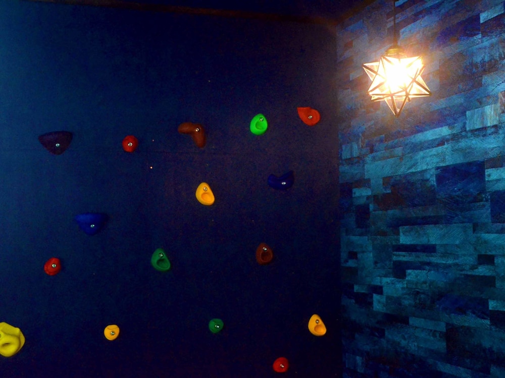 ネバーランド 大人10名用 客室の設備とサービス0 | 岡山ひるぜん貸別荘 ピーターパン