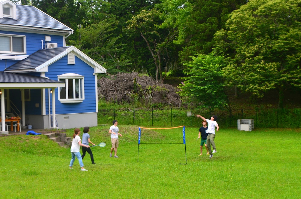 ネイビー 大人8名用 テラス / パティオ4 | 岡山ひるぜん貸別荘 ピーターパン
