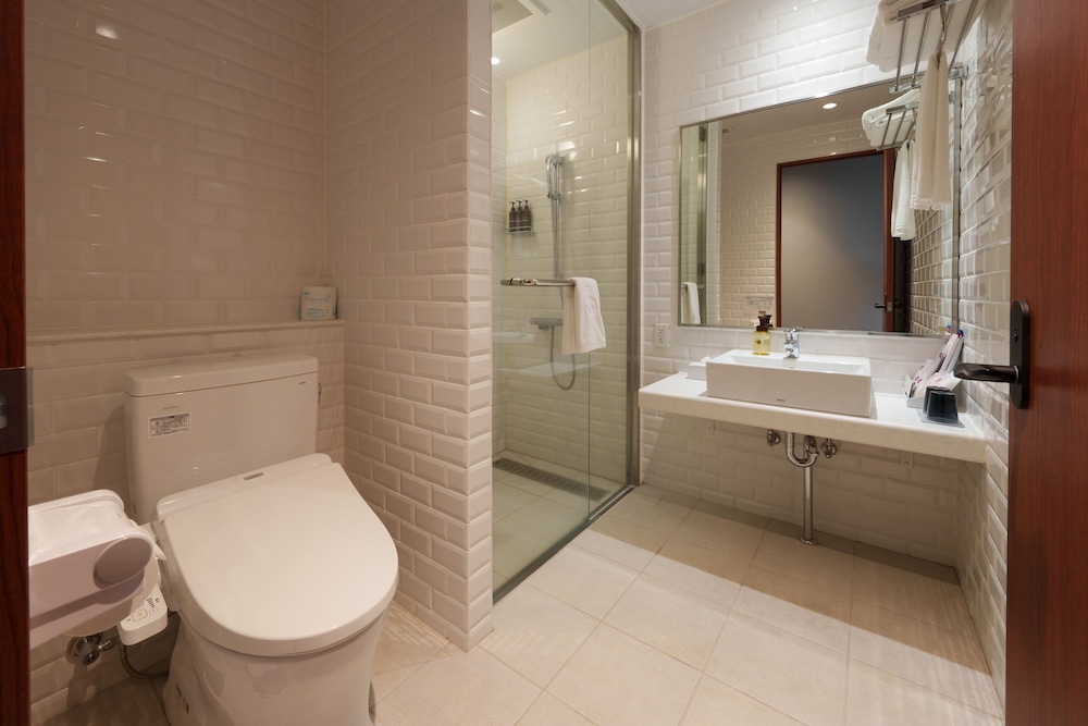 スタンダード ツインルーム バスルーム0 | 灯りの宿　燈月