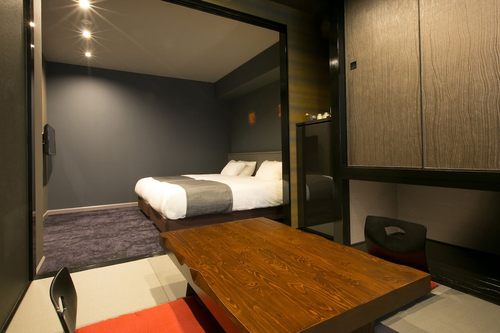 デラックスツイン (和洋室) | ホテル バニスター 京都