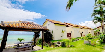 ALOALO BEACH 川平