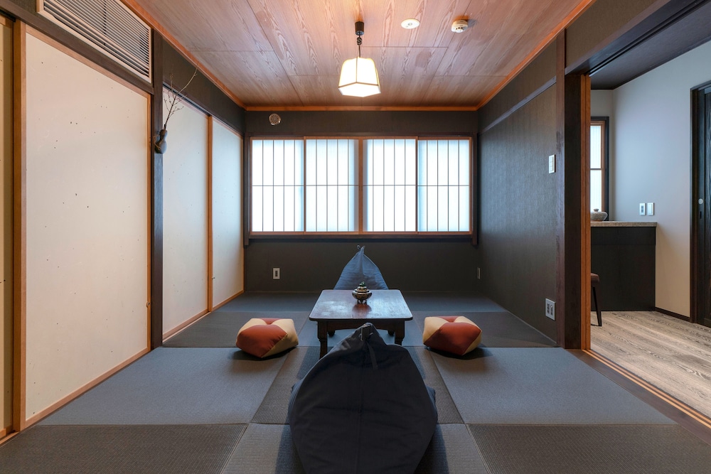客室1 | 藍の辻