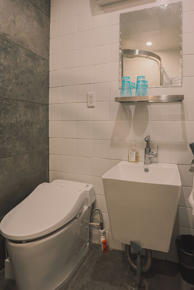 4 bed villa (ルーフトップ・ウッドデッキ付) バスルーム0 | BLANC MIYAKOJIMA(旧:RuGu Glamping Resort)