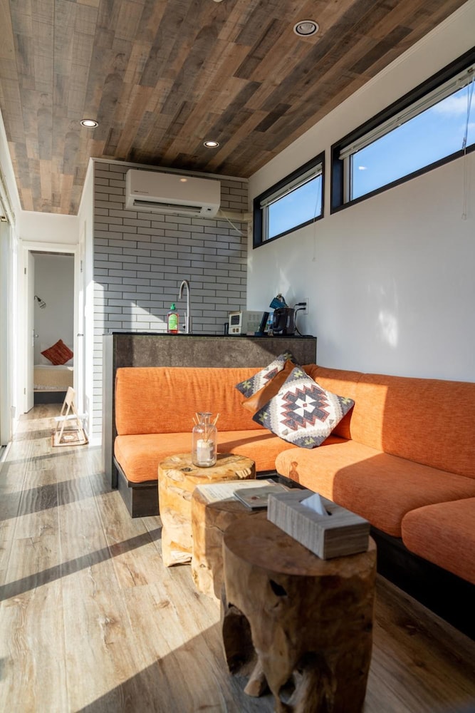 4 bed villa (ルーフトップ・ウッドデッキ付) リビングルーム0 | BLANC MIYAKOJIMA(旧:RuGu Glamping Resort)