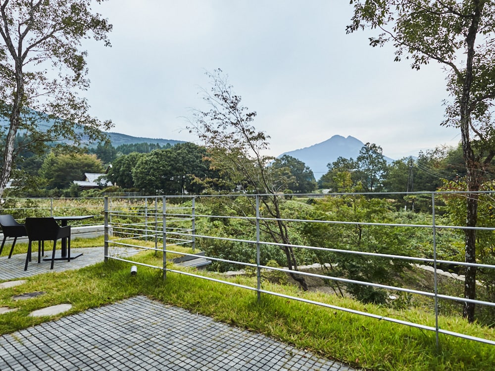 メゾネットラグジュアリースイート [椿] (8歳からご宿泊可能) 部屋からの景観0 | ゆふいん 山荘 わらび野