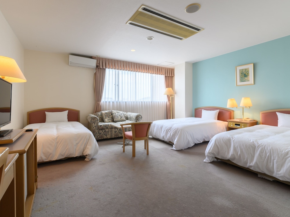 トリプルルーム 禁煙 客室1 | Tabist 形原リゾート 蒲郡