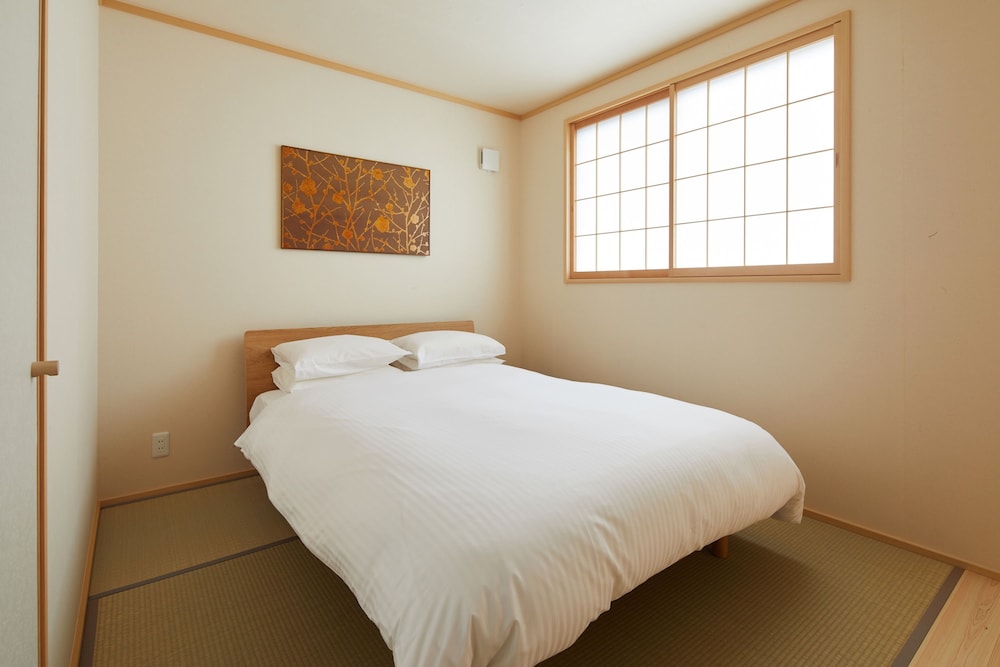 客室1 | HANARE KYOTO 八条口