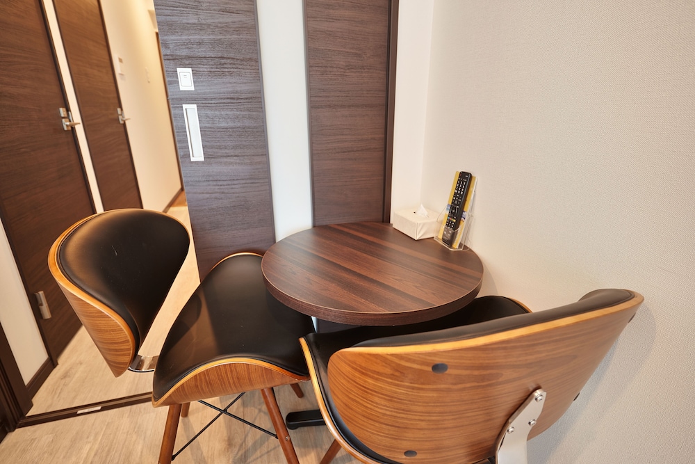 ツインルーム 禁煙 客室18 | アルセ琉球 ハーバーステイ