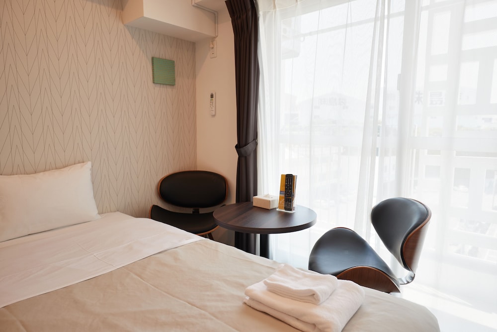 ツインルーム 禁煙 客室22 | アルセ琉球 ハーバーステイ