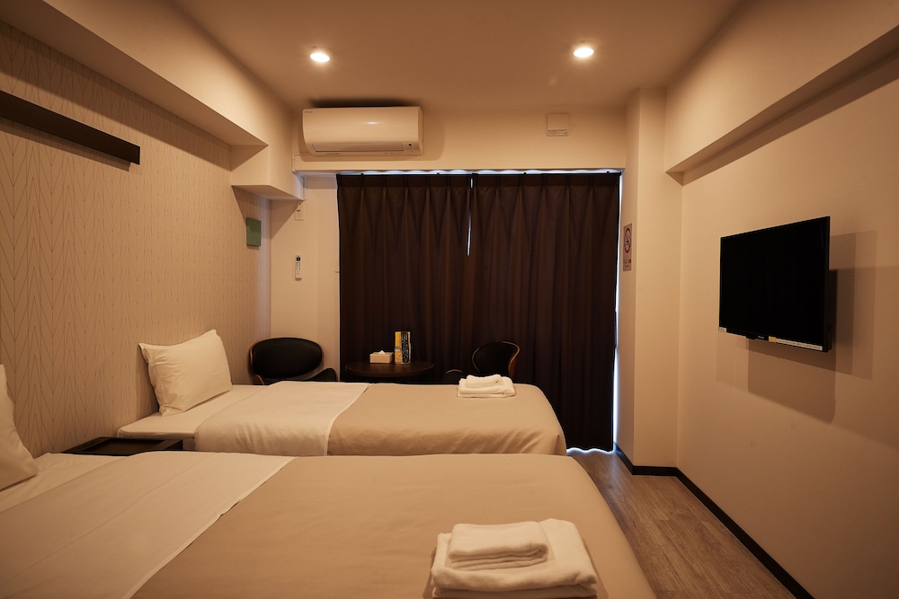 ツインルーム 禁煙 客室24 | アルセ琉球 ハーバーステイ