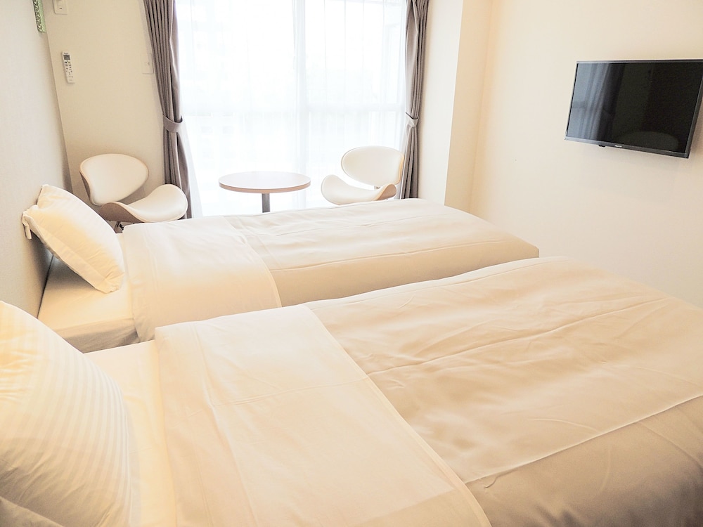 ツインルーム 禁煙 客室1 | アルセ琉球 ハーバーステイ