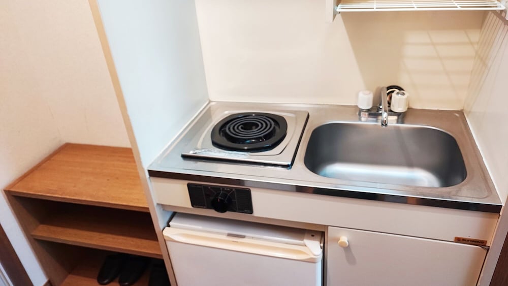 ベーシック ツインルーム シングルベッド 2 台 禁煙 専用バスルーム 客室2 | ホテル パシフィック