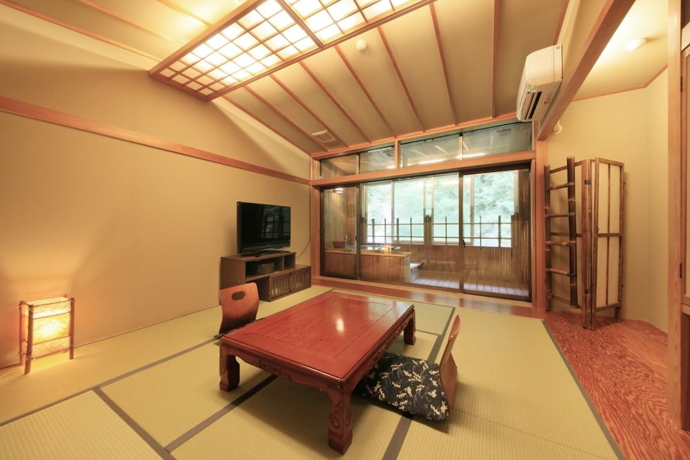 半露天風呂付客室 客室2 | 四季彩の宿 ふる里