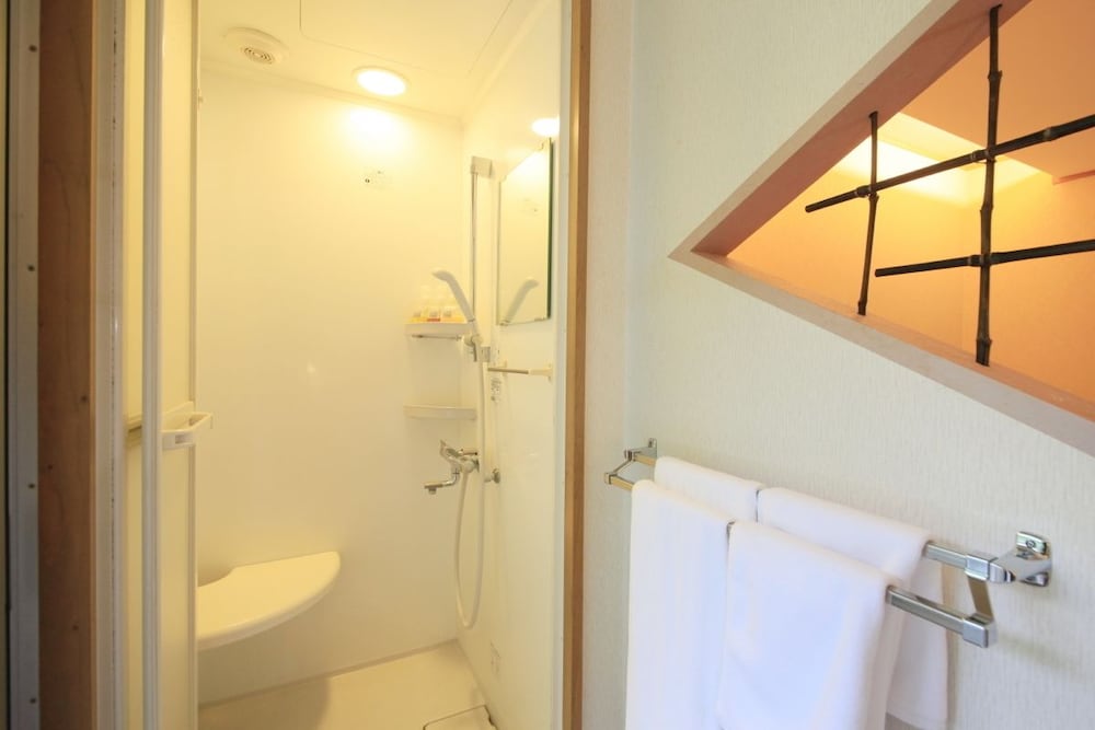 別館露天風呂付客室 ツイン バスルーム0 | 四季彩の宿 ふる里