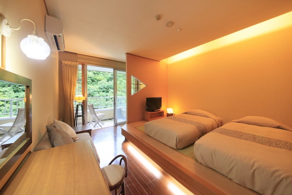 別館露天風呂付客室 ツイン 客室1 | 四季彩の宿 ふる里