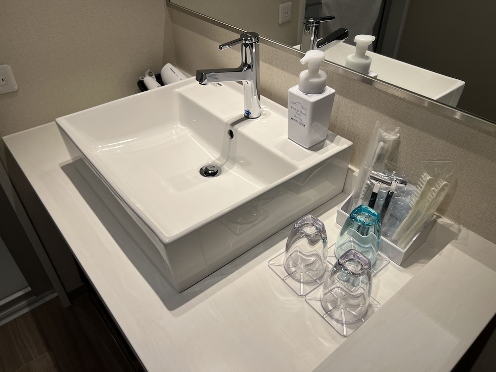 EX ツインルーム (3名様利用) バスルーム2 | 京急EXイン 浜松町・大門駅前