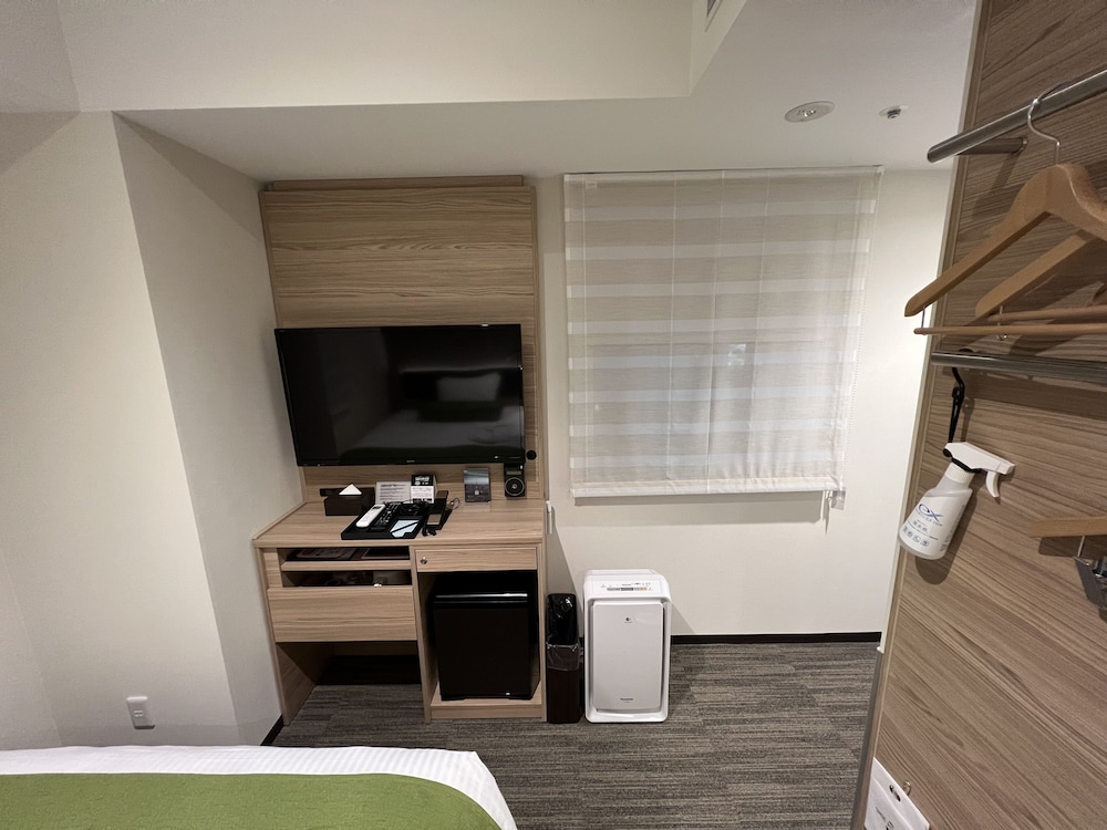 コーナーセミダブルルーム 客室1 | 京急EXイン 浜松町・大門駅前