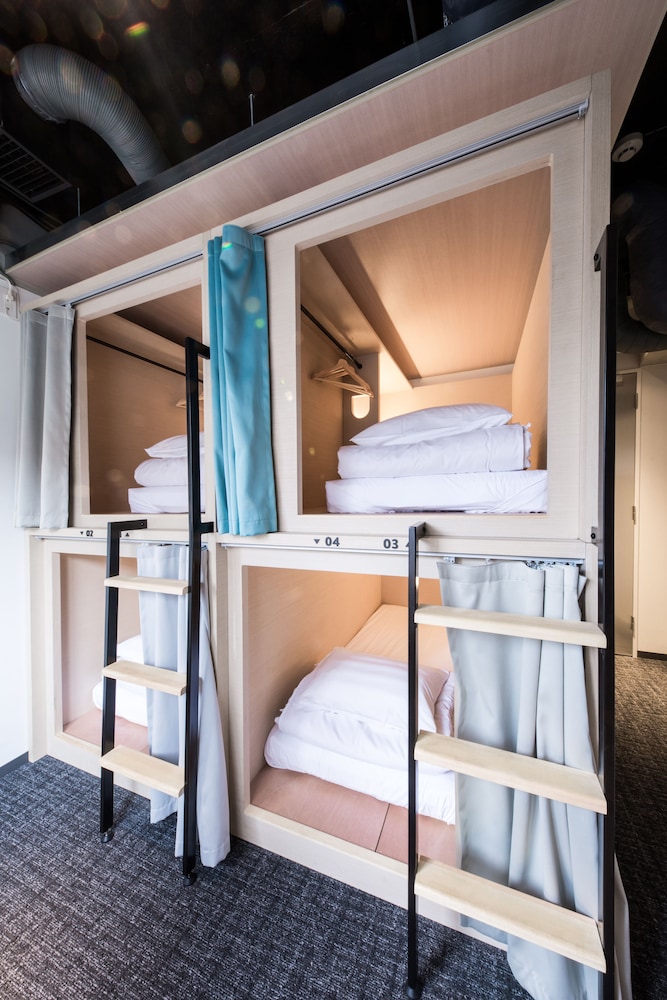 二段ベッドルーム (4ベッド, 共用バスルーム) 客室1 | UNPLAN Shinjuku – Hostel