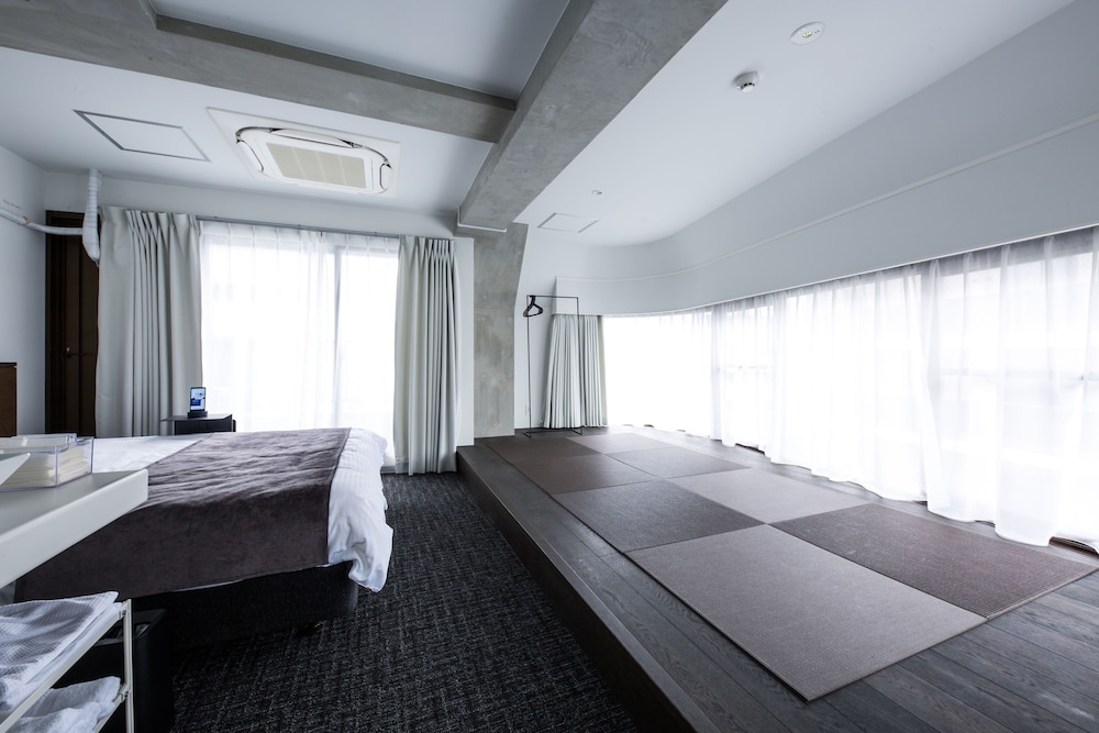 スーぺリアダブルベッドルーム (共用バスルーム) 客室5 | UNPLAN Shinjuku – Hostel