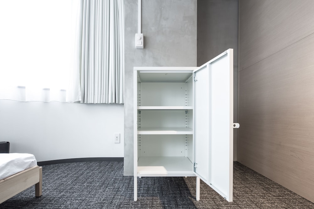Person mixed dormitory room (Female and male shared) (Shared toilet and shower) 客室2 | UNPLAN Shinjuku – Hostel