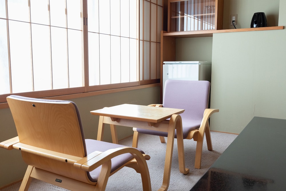 和室 4人部屋 客室1 | Tabist 風雪