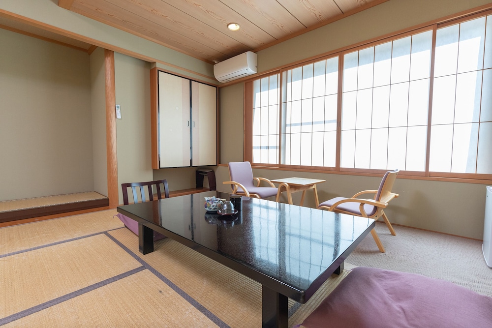 和室 4人部屋 客室4 | Tabist 風雪