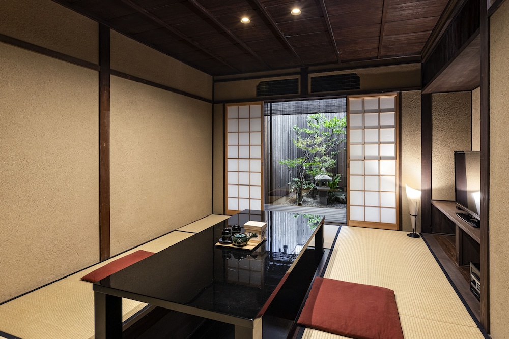 町屋 1名~6名利用 客室5 | 鈴 プレミアム 八重