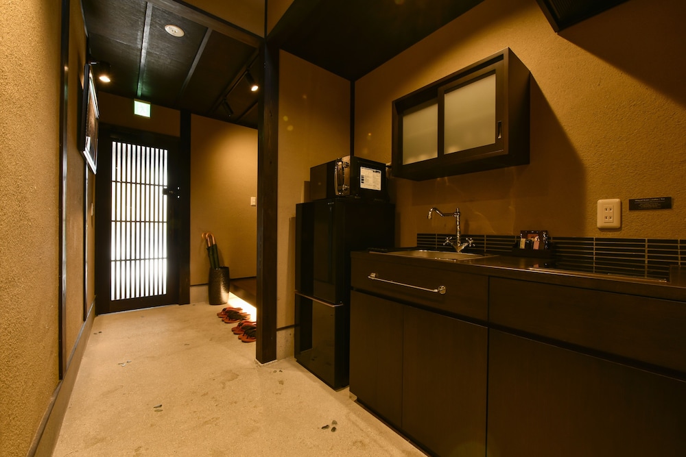 町屋 1名~6名利用 専用キッチン0 | 鈴 プレミアム 八重