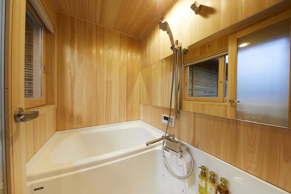 町屋 1名~6名利用 バスルーム0 | 鈴 天神町