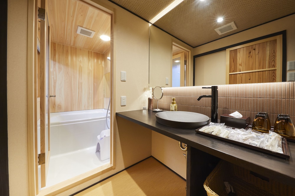 町屋 1名~6名利用 バスルーム1 | 鈴 天神町