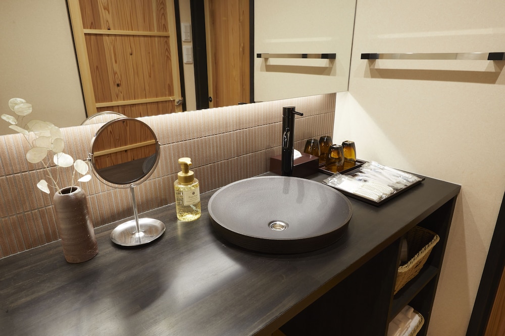 町屋 1名~6名利用 バスルームのシンク0 | 鈴 天神町