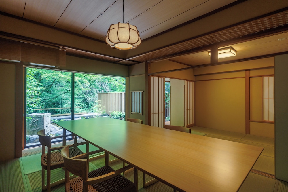 本館 エグゼクティブルーム 翠林-suirin- 禁煙 | 奥湯河原 結唯
