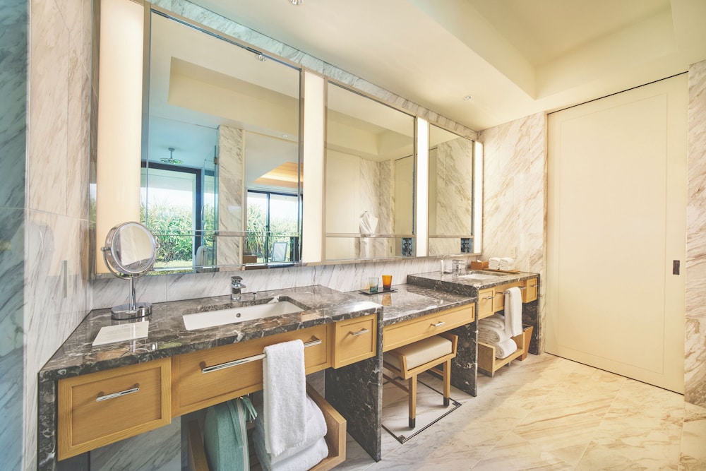 クリフヴィラ 専用プール付 天然温泉&ラウンジ利用込 客室1 | ハレクラニ沖縄