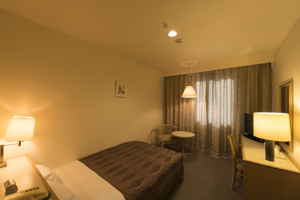 セミダブルルーム 禁煙 | スカイホテル滑川