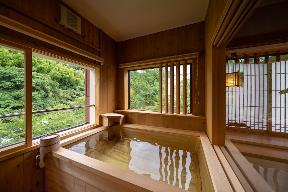 展望風呂付 別館貴賓室 (亀) バスルーム0 | 古湯温泉　鶴の恩返し　よみがえりの宿　鶴霊泉