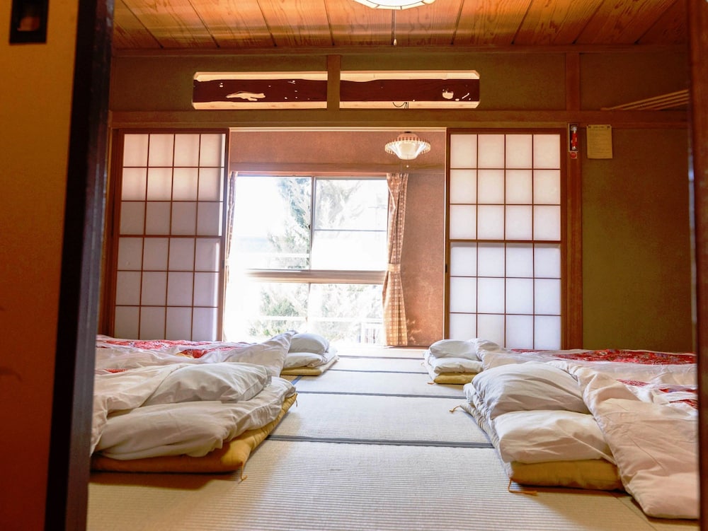 和室 4人部屋 | ゲストハウス柏屋旅館