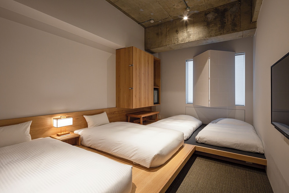 Moderate Large with Japanese-style 客室3 | TSUGU 京都三条 by THE SHARE HOTELS　