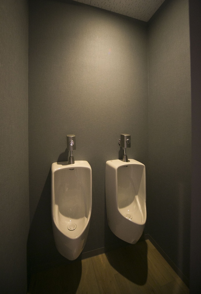 ダブルルーム バスルーム0 | THE WARDROBE HOTEL 下北沢