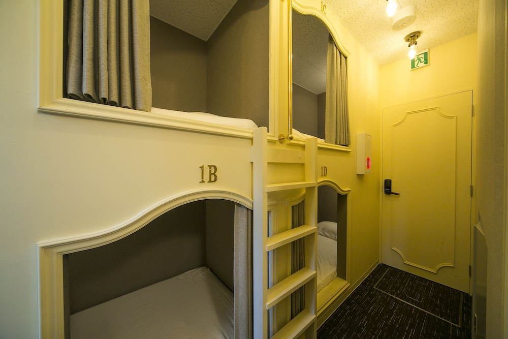 客室1 | THE WARDROBE HOTEL 下北沢 客室1 | THE WARDROBE HOTEL 下北沢